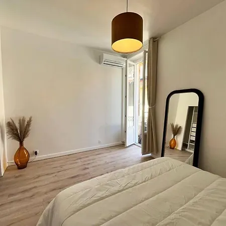 Apartment Centre Ville, Pres De Casino Et Gare De Monaco *